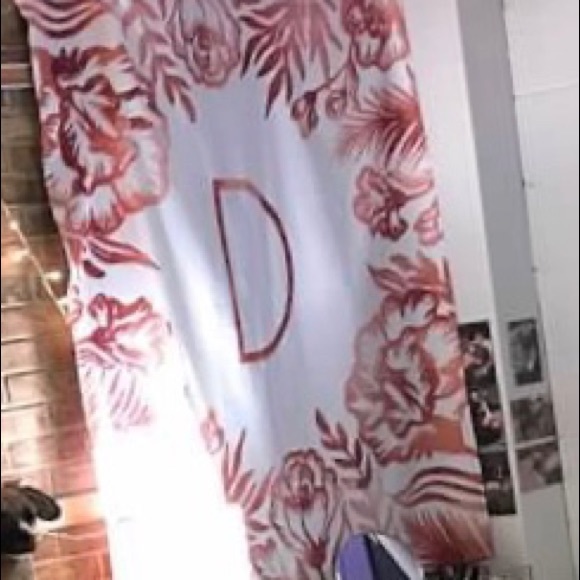 Letter D-Faux Rose Gold Glitter Flowers Tapestry - Picture 4 of 4